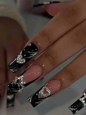Gothic Rhinestone Heart-Shaped False Nails