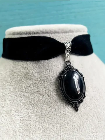 Personality Gothic Enameled Velvet Necklace