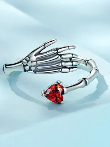 Gothic Heart Skull Hand Ring