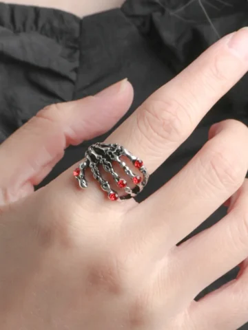 Vintage Diablo Gothic Skull Hand Ring