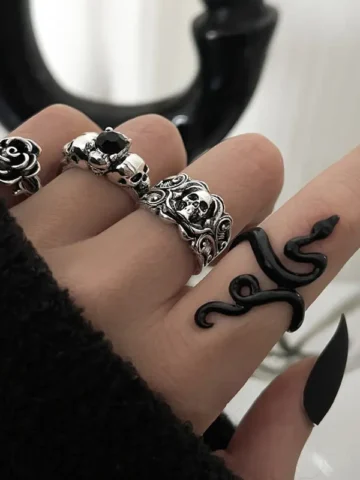 Women Retro Dark Gothic Snake Rings Rose Flower Diamond Ring