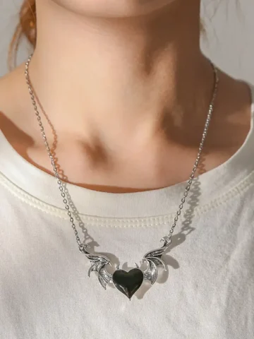 Women Retro Gothic Demon Wings Heart-Shaped Rhinestone Pendant Necklace