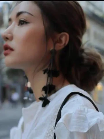Women'S Exaggerated Fashion Gothic Black Flower Cluster Tassel Earrings