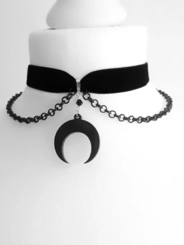 Women Gothic Black Velvet Crescent Moon Choker Necklace